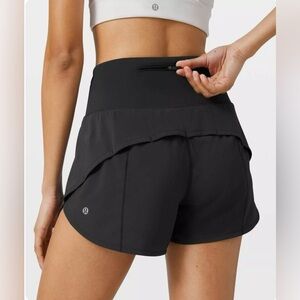 Lululemon Speed Up High-Rise  lined Shorts 4” in black size 6